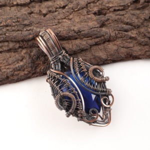 Pendentif de luxe en saphir bleu facetté, taille poire, en fil de cuivre, plaqué argent oxydé, pour occasions spéciales et soirées - Product Image 3