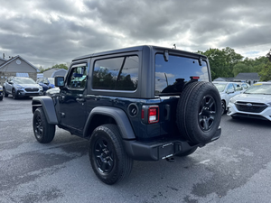 Jeep Wrangler Sport SUV Usado, Modelo 2025 - Product Image 3