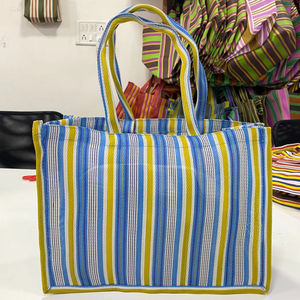 Sacs cosmétiques de plage écologiques personnalisés en nylon recyclé tissé à la main de haute qualité, sacs de shopping rayés à la mode, réutilisables - Product Image 1