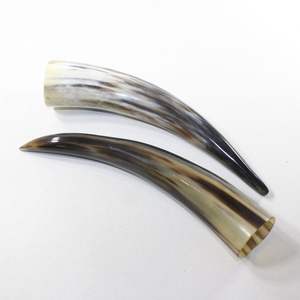 TASSE À CORNE À BOIRE DE MEILLEURE QUALITÉ ET À USAGE MODERNE POUR LA BIÈRE Tasse à corne à boire à un PRIX ABORDABLE pour Noël - Product Image 5