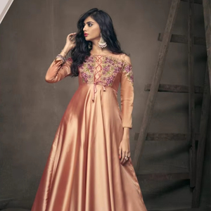 Navya Vol 10 Vardan Venta al por mayor Estilo de fiesta formal de las mujeres Seda Kurtis Ropa india y pakistaní Estilo Azul marino Color EN LA India - Product Image 4