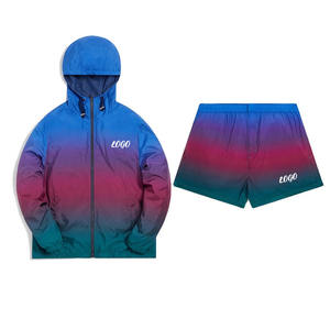 Conjunto de chándal de poliéster con estampado degradado ligero personalizado para hombre, chaqueta cortavientos con cremallera y pantalones cortos, fabricado por RAM Industry - Product Image 1