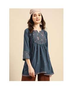 Última Moda en Blusas Cortas Tipo Túnica de Mezcla de Viscosa, Opción de Compra al por Mayor y al Detal Directamente de Fábrica, Venta Rápida - Product Image 1