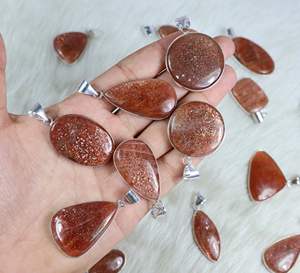 Venta al por mayor Sunstone Gemstone Bisel Colgante Joyería natural de calidad superior para venta al por mayor y al por menor - Product Image 3