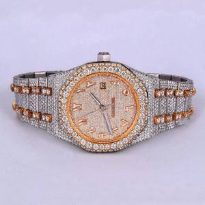 Reloj de estilo Hip Hop de lujo de doble tono, reloj de acero inoxidable con moissanita, Cuarzo con tachuelas de diamantes, aspecto elegante para hombres y mujeres - Product Image 5