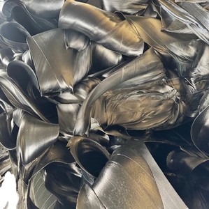 USA Xuất Xứ Chất Lượng Cao Bền Cao Su Thép Phế Liệu Không Chữa Khỏi Hỗn Hợp Ma Sát Tái Chế Dây Cao Su Màu Đen Từ Xe/Xe Tải Lốp Nhà Máy - Product Image 1