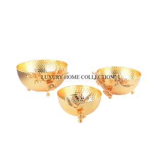 Cuencos de servir de metal hechos a mano de lujo con detalles intrincados y acabados vibrantes perfectos para exhibir platos gourmet - Product Image 4