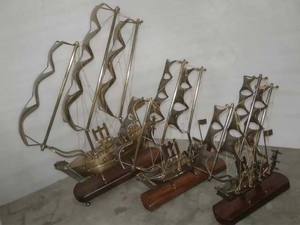 Artisanat exceptionnel Nouveau modèle de navire en laiton vintage Décor nautique élévateur Normes Navire en laiton pour la décoration de la maison - Product Image 4