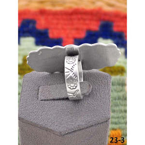Bague ajustable en argent sterling fait main du sud-ouest, ornée de turquoise Black Jack et d'émeraude, idéale comme cadeau - Product Image 4