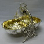 Boîte chauffante à biscuits pliante en coquillage plaqué argent antique Porte-chignon gravé orné Support de service pour la décoration intérieure et la restauration - Product Image 5