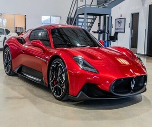 Gran Oferta: Maserati MC20 2022 Impecable, Listo para Enviar - Product Image 1