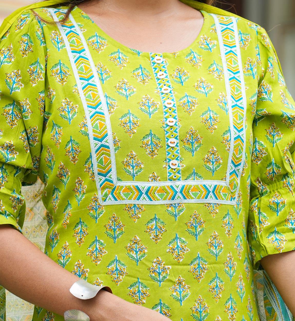 สีเขียว