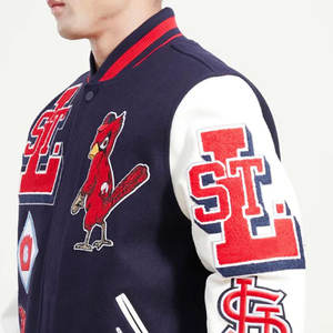 Chaquetas universitarias con ajuste personalizado Mezcla de lana de fábrica OEM y materiales de piel sintética Diseño elegante para ropa de calle o uniformes - Product Image 6