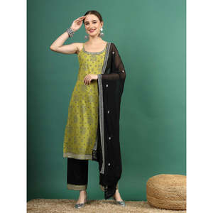 ชุดคุร์ตาผ้าชีฟองสีเขียวปักลายแบนดานีสำหรับผู้หญิง พร้อมกางเกงปาลาซโซ่และผ้าคลุมไหล่ประดับเลื่อม - Product Image 1