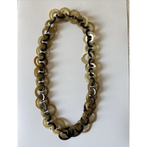 Collar de Lujo Hecho a Mano con Cuerno de Búfalo, Joyería Natural y Sostenible para Mujer, Alta Calidad - Product Image 6