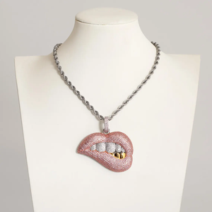 เครื่องประดับฮิปฮอปสำหรับผู้ชายจี้เพชรโมอิสสีทองดีไซน์แบบกำหนดเอง - Product Image 1