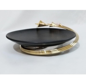 Elegante Soporte para Pastel de Resina con Cuchillo Desmontable y Bandeja para Servir Pastel, para Decoración de Cumpleaños, Herramientas para Servir y Organizar Pasteles - Product Image 4