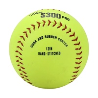 Pelota de Softball Weston S300 de Cuero Sintético de 12 Pulgadas Color Amarillo y Blanco