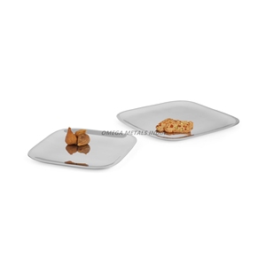 Bandeja para servir rectangular de plata Premium con superficie pulida Ideal para presentaciones elegantes de aperitivos y postres - Product Image 3