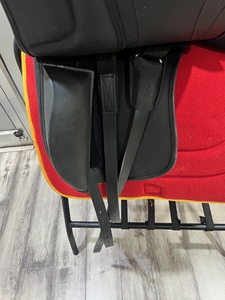 Sillín de doma de alta calidad de cuero doble con relleno de cuero suave de vaca al mejor precio - Product Image 4