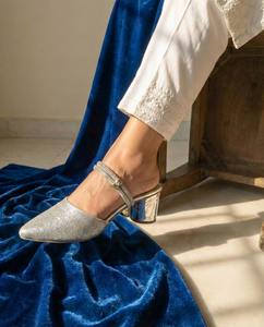 Silver Fancy Flats 500 S Colección - Product Image 1