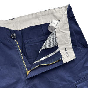 Vente en gros de shorts de compression en polyester personnalisés pour hommes fabriqués au Vietnam Prix compétitif OEM ODM Services de traitement de vêtements Phong Phu - Product Image 4