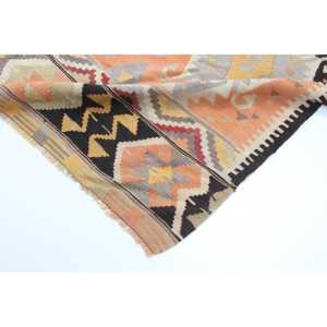 พรมขนสัตว์สีแดงลายปะติดสไตล์วินเทจ พร้อมแผ่นรองยางพาราเป็นมิตรกับสิ่งแวดล้อม ขนาด 5.1x7.9 ฟุต - Product Image 5