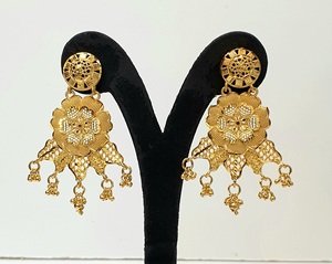 Pendientes de tuerca florales de aleación de zinc chapados en oro, joyería de filigrana para mujer, para bodas y fiestas - Product Image 2