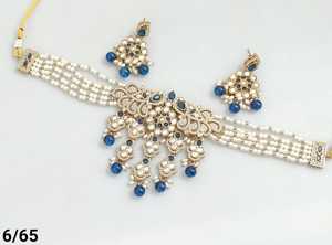 Collier ras du cou indien avec boucles d'oreilles et Mangtika pour femme Design de fleurs superbe zircon cubique fabriqué à la main - Product Image 3