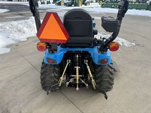 Tractor Agrícola Mini LS MT125 Barato con Ruedas, Tractor Agrícola 4x4 en Venta - Product Image 2