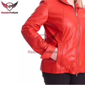 Blouson de motard en cuir véritable rouge pour femme, col montant, en peau de mouton, fermeture éclair avant, poches latérales, coupe ajustée, vêtement d'extérieur chaud et personnalisé - Product Image 3
