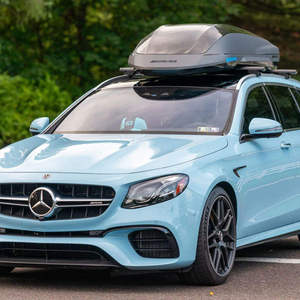 2020 M e r c e d e s AMG E63 S Wagn en caja de cambios manual AWD Asientos de cuero Cámara trasera interior oscura R18 Neumático Hilux Wish Diesel - Product Image 1