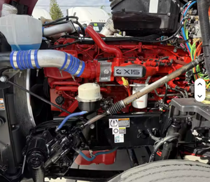 Camion semi-remorque T680 Sleeper d'occasion - Toit surélevé, 450 CV, boîte automatique 12 vitesses, prêt à être expédié - Product Image 4