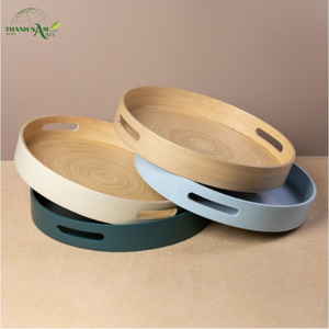 Plateau de service artisanal en bambou tressé léger, écologique, durable, laqué, personnalisable pour la restauration - Couleur contemporaine - Product Image 1