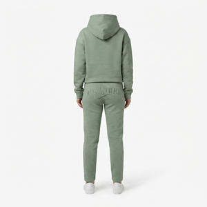 Ensemble de survêtement vert sauge pour femme : sweat à capuche et pantalon de jogging assorti, tenue décontractée et sportswear - Product Image 4