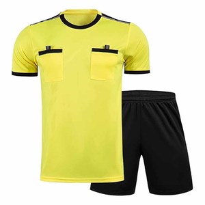 Uniforme d'arbitre de football Premium pour homme Maillot et short de football Pro Referee à manches courtes - Product Image 1