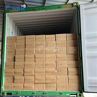 Einfach zu installierende 12 Lamellen Interlocking Acacia Wood Decking Fliesen 300x30MM Effiziente Entwässerung Verwendung für drinnen und draußen