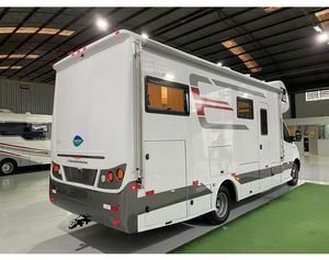 Autocaravana de Aluminio de Lujo Azul Oscuro para 6 Personas con 6 Asientos de Viaje para Acampar DE - Product Image 6