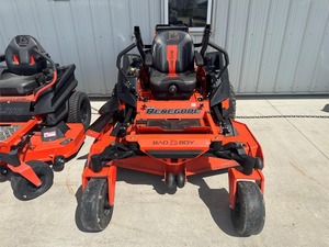 Cortadora de Césped Autopropulsada Bad Boy RENEGADE 6100 2022, Eléctrica y a Gasolina con Características de Motor de 4 Tiempos para Cortar el Césped - Product Image 3