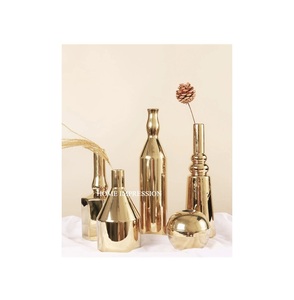 แจกันดอกไม้โลหะขัดเงาสีทองทำด้วยมือแบบทันสมัย-ปรับแต่งรูปร่างและขนาดของตกแต่งบนโต๊ะได้ - Product Image 1