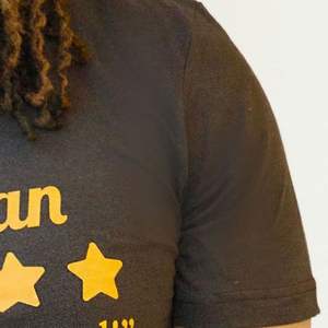 Iota Man Review Shirt Premium Cotton Unisex Camiseta Sudadera con capucha Ropa griega Fraternidad Desgaste Cómodo Ajuste clásico - Product Image 5