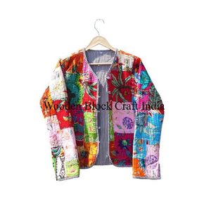 Chaqueta Acolchada Vintage Hecha a Mano en India, de Algodón Puro, con Diseño Floral Kantha Reversible, para Mujer, Moda Otoño Invierno - Product Image 1