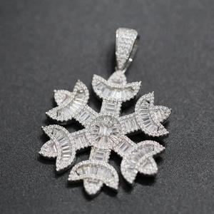 <b>Silver</b> Luxury Snowflake Pendant Sparkling <b>Diamond</b> Iced Out Jewelry Elegant Winter Design Shiny Moissanite <b>Diamonds</b> <b>Necklace</b> - Product Image 4