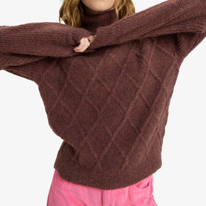 บริการผลิตเสื้อสเวตเชิ้ตผู้หญิง คอกลม ผ้าโพลีเอสเตอร์/คอตตอน น้ำหนักเบา สีพื้น สำหรับฤดูหนาว พร้อมโลโก้ด้านหน้า (OEM) - Product Image 1