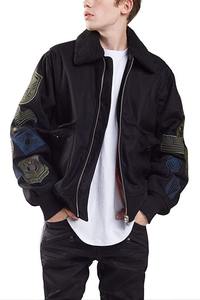 Blouson Bomber Vintage Homme Hiver Style Collège Universitaire Brodé avec Patchs et Lettres Coupe-Vent Respirant à Capuche - Product Image 2