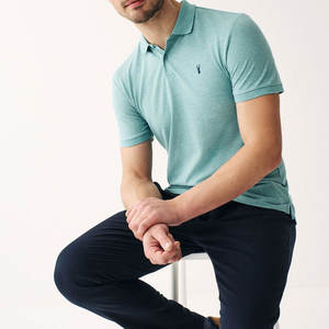 Camiseta de cuello redondo Color azul oscuro 100% algodón en blanco hombres Polo camisetas logotipo personalizado liso venta al por mayor camisetas Polo de manga corta - Product Image 4