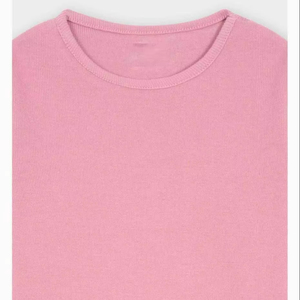 Sweat-shirt à col rond de haute qualité pour femmes Logo personnalisé et conceptions Style décontracté pour la détente et le confort Options de taille plus - Product Image 4