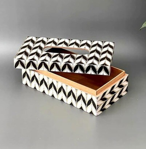 Boîte à mouchoirs en bois imprimée élégante et créative article décoratif pour la maison à la mode - Product Image 1