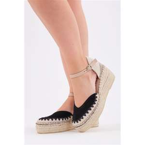 Alpargata cerrada con punta en cuña - Product Image 5