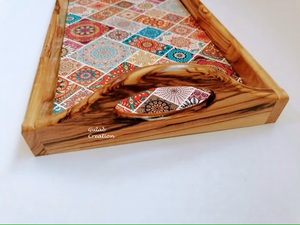 Bandeja DE SERVICIO DE MADERA impresa decorativa para chocolates, aperitivos y postres Bandeja rústica hecha a mano para regalos y exhibición de mesa - Product Image 2